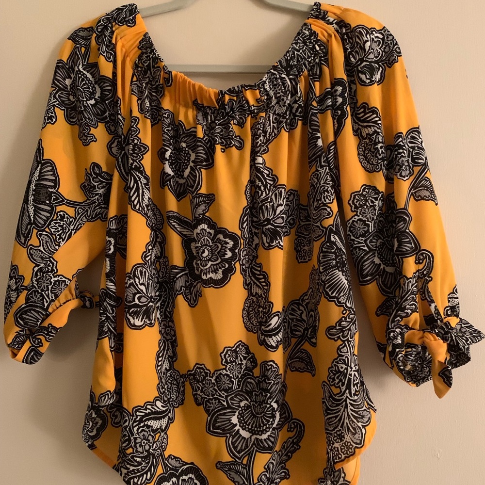 Express off the shoulder blouse - Picture 1 of 2